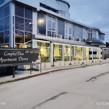 Apartments Devora 1 & Bar & Restaurant Varna Bagian luar foto