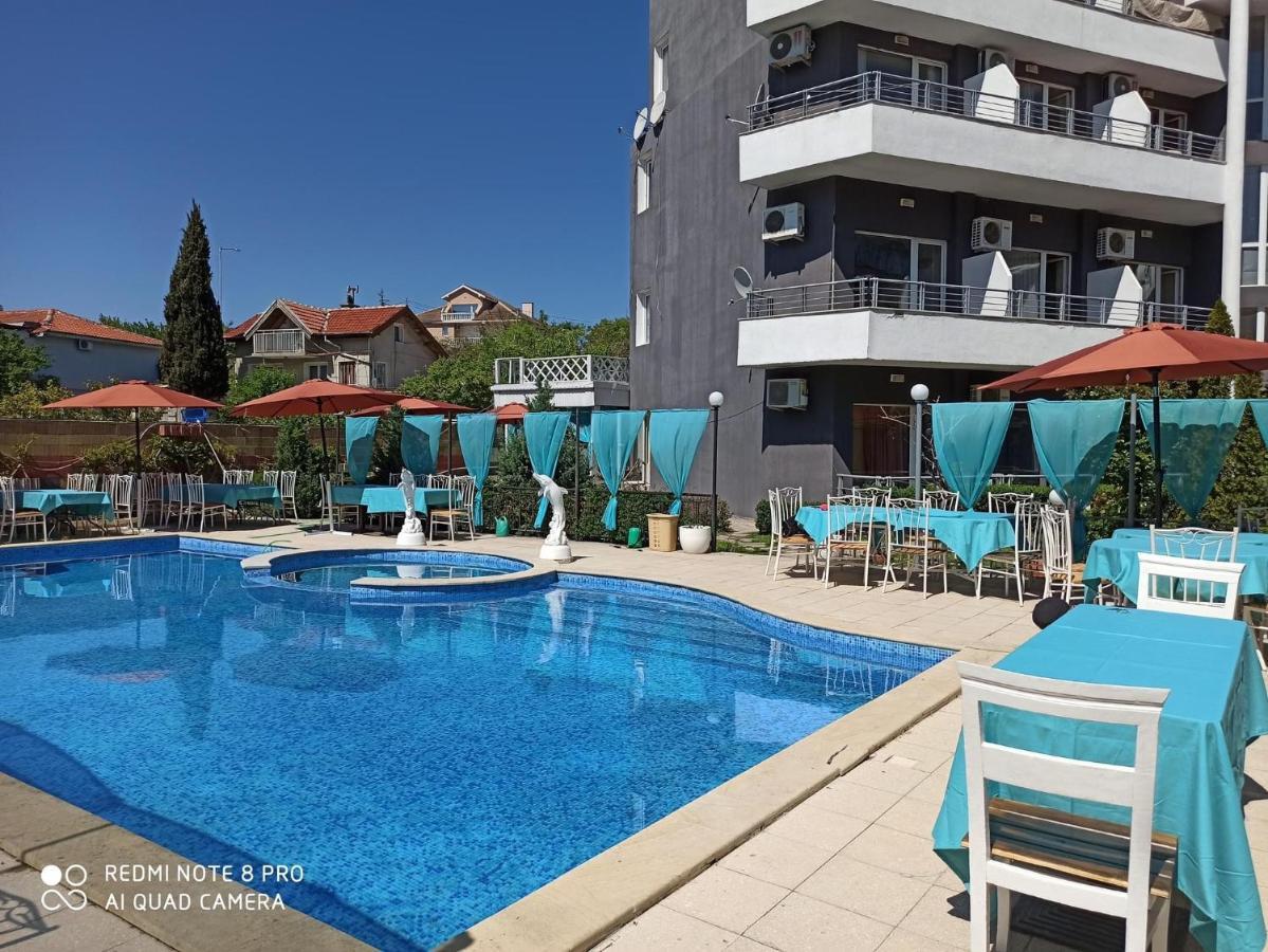 Apartments Devora 1 & Bar & Restaurant Varna Bagian luar foto