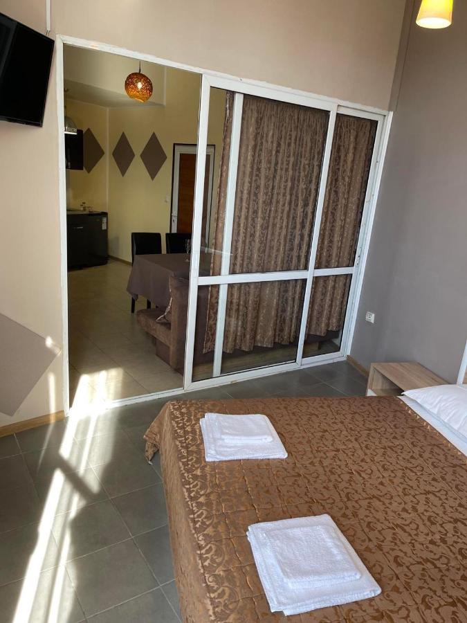 Apartments Devora 1 & Bar & Restaurant Varna Bagian luar foto