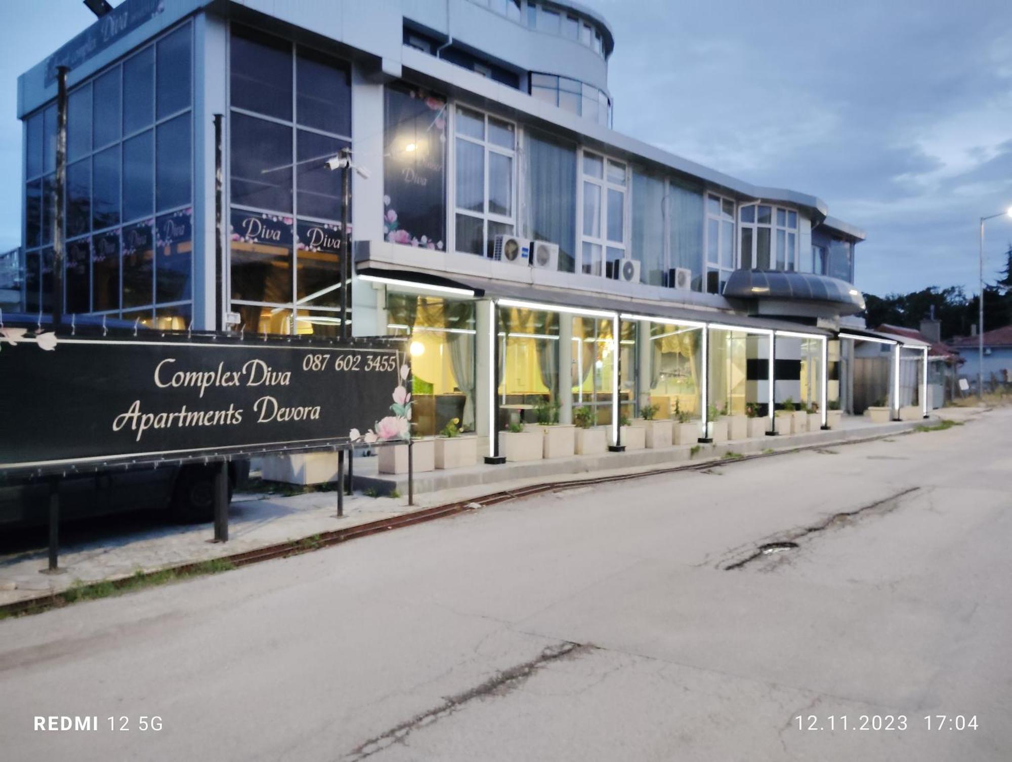 Apartments Devora 1 & Bar & Restaurant Varna Bagian luar foto