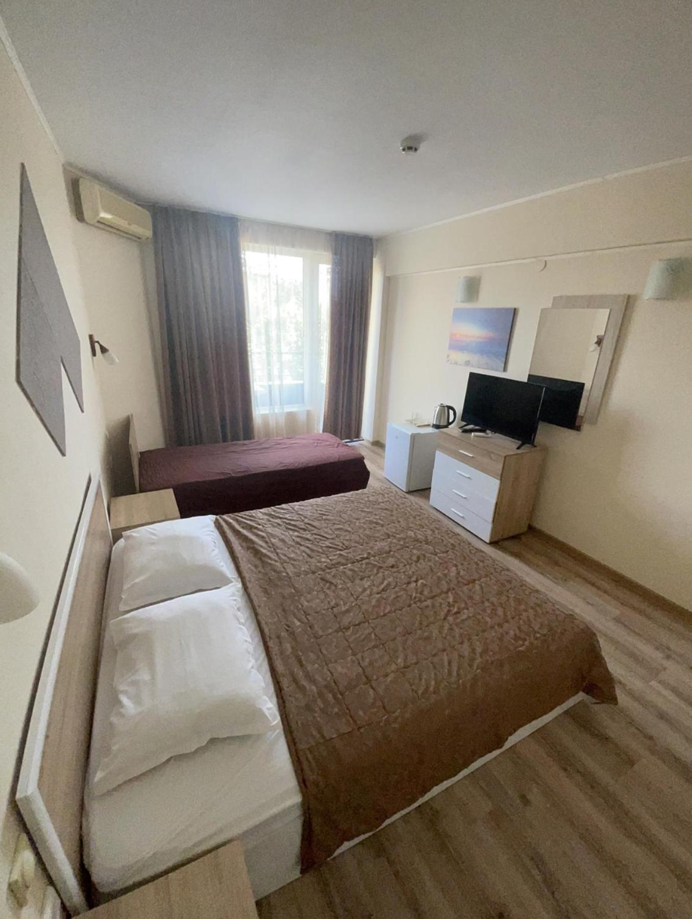 Apartments Devora 1 & Bar & Restaurant Varna Bagian luar foto