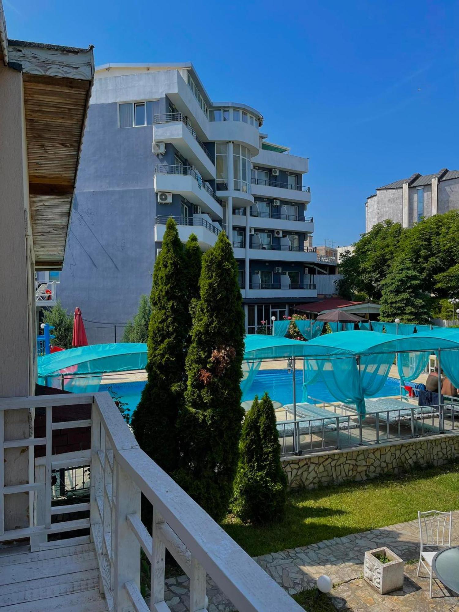 Apartments Devora 1 & Bar & Restaurant Varna Bagian luar foto