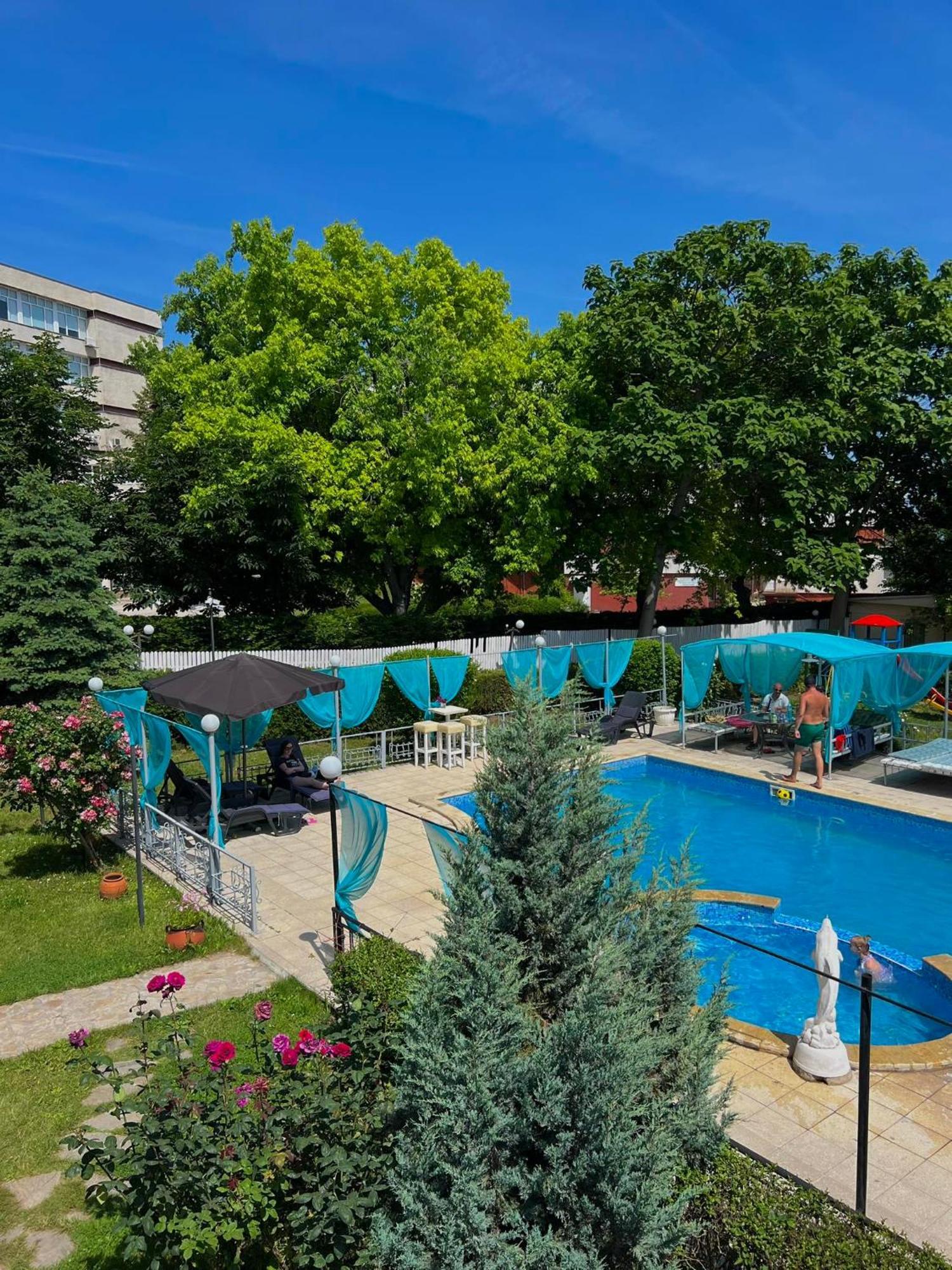 Apartments Devora 1 & Bar & Restaurant Varna Bagian luar foto